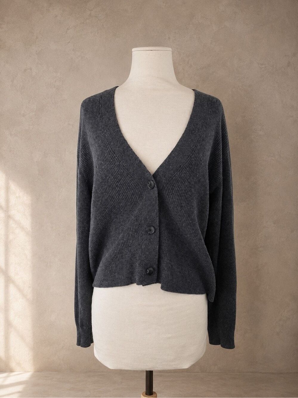 Uniqlo L Washable Ribbed Knit Cardigan Dark Gray V Neck Soft Layering